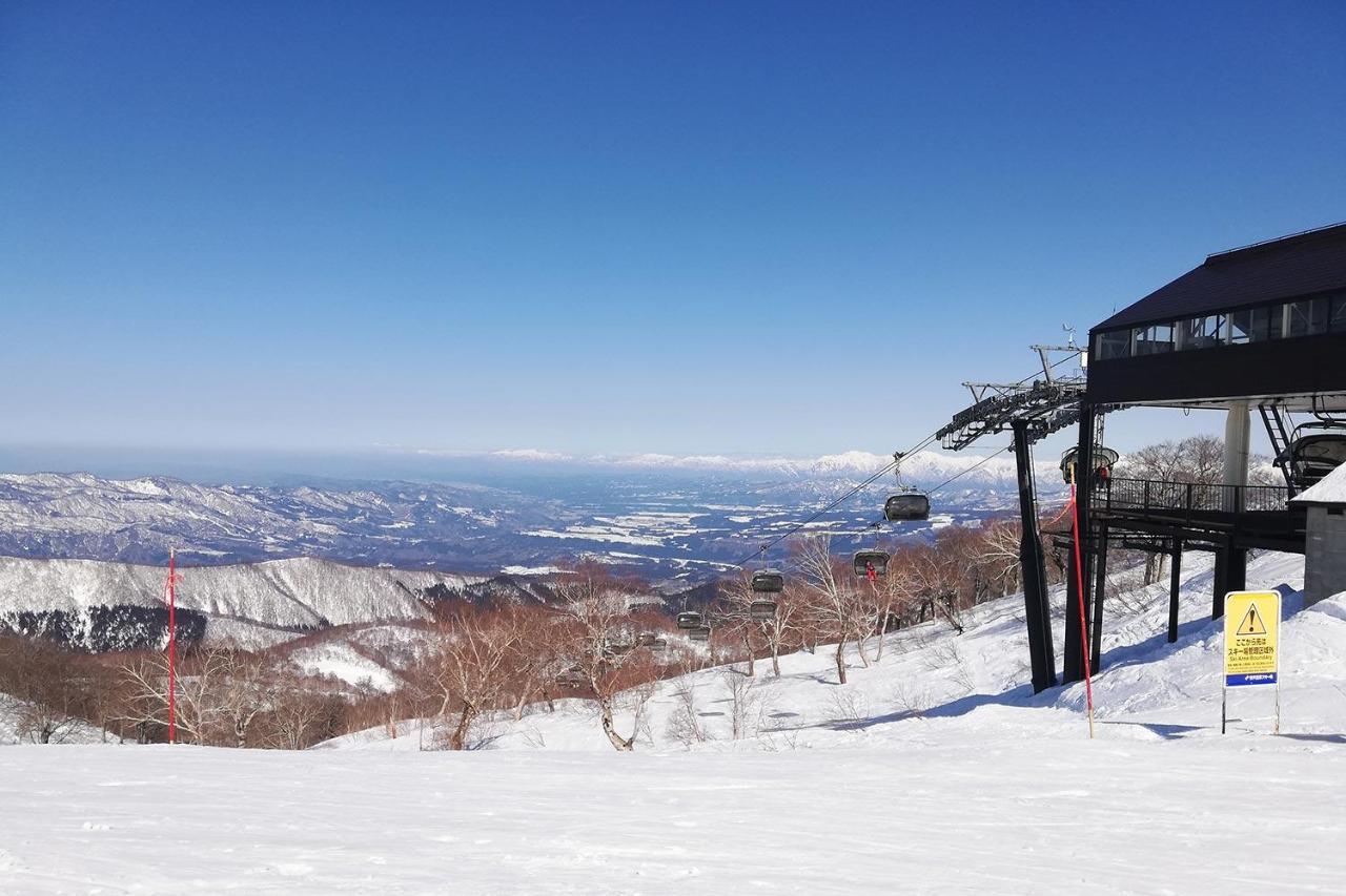 Togoro Hotel Nozawaonsen Bagian luar foto